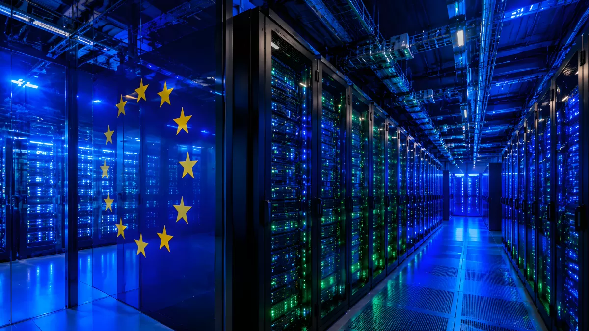 EU-Flagge in modernem Rechenzentrum mit Serverreihen