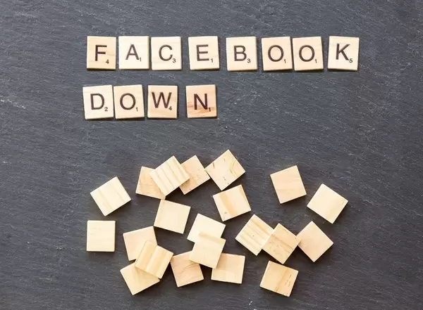 Facebook, Instagram experience outages Saturday