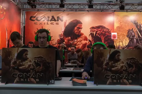 Fair visitors playing Conan Exiles