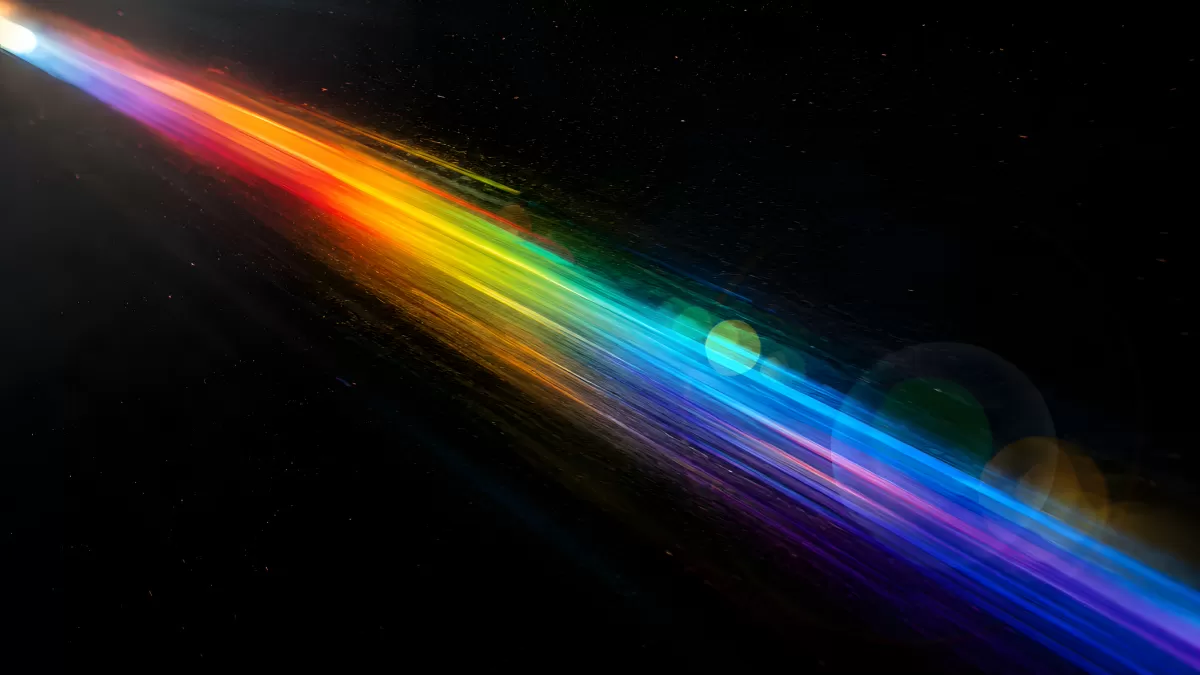 Farbspektrum als Lichtstrahl auf schwarzem Hintergrund