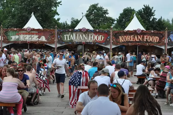 Fast food - Musikfestival Tomorrowland 2014