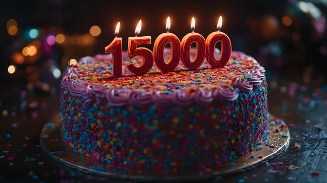 Feierliche Geburtstagstorte mit 15.000 Kerzen