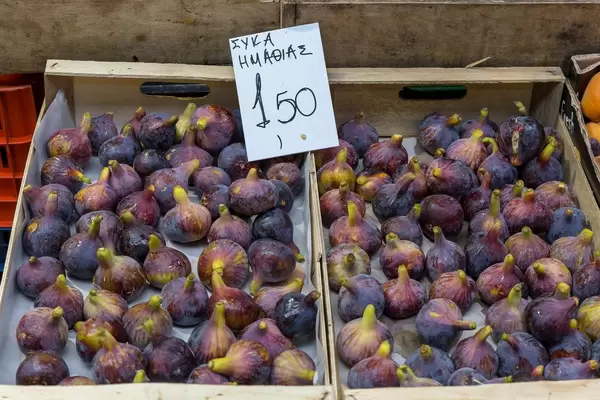 Feigen am Obststand am Kapani Markt in Thessaloniki