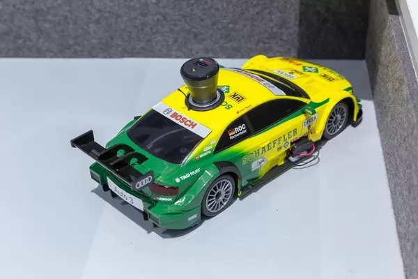 Ferngesteuertes Rennauto von Audi