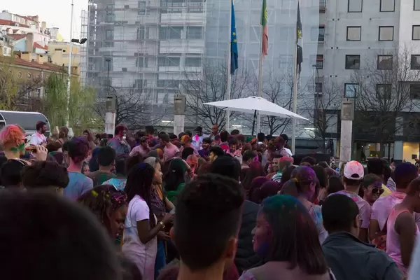 Fest der Farben Holi in Lissabon, Portugal