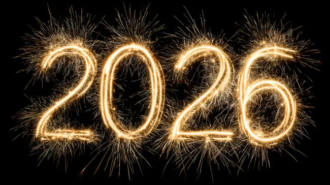 Feuerwerk-Zahlen 2026 vor schwarzem Hintergrund