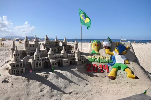 Fifa WM 2014 Sandburg an der Copacabana (Rio de Janeiro, Brasilien)