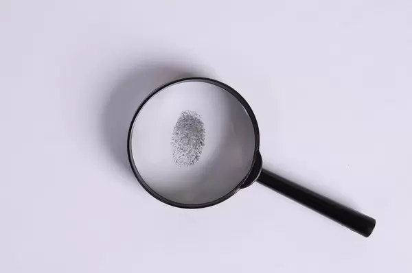 Fingerprint under a magnifier