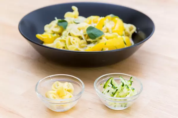 Fiorelli mit Pilzfüllung und Zucchini