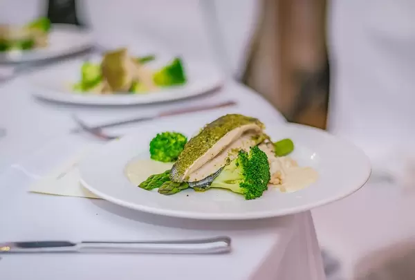Fish fillet With Brocolli And Sauce  Flip 2019