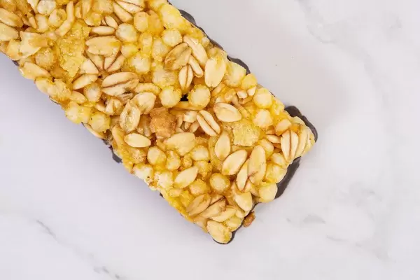 Flat lay above Antioxidant Cereal Bar with Orange (Flip 2019)