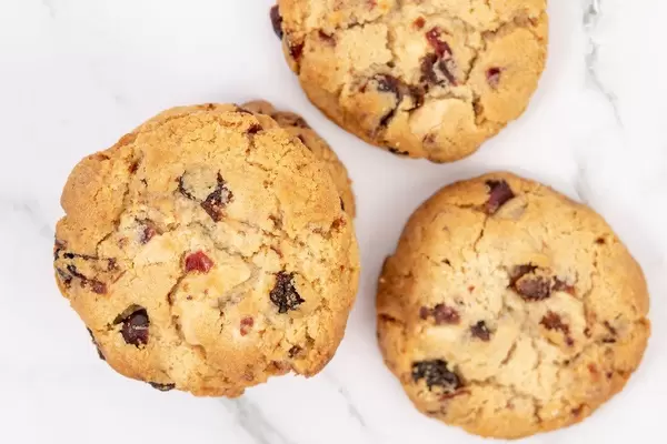 Flat lay above Round Biscuits with Raisins (Flip 2019)