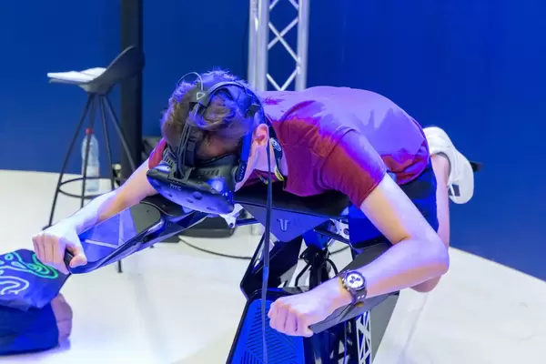 Flugsimulation von Airbus mit dem HTC Vive VR Headset