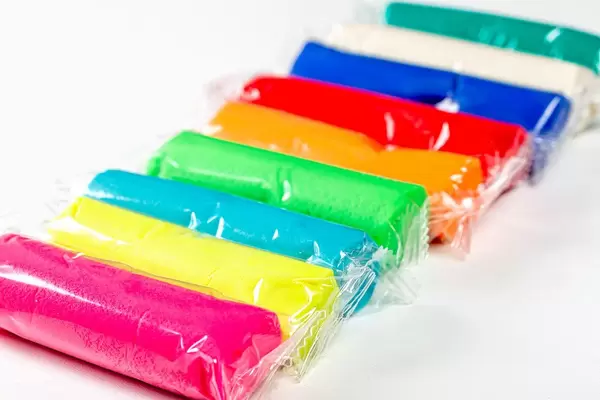 Fluorescent multi-colored plasticine for children (Flip 2019)