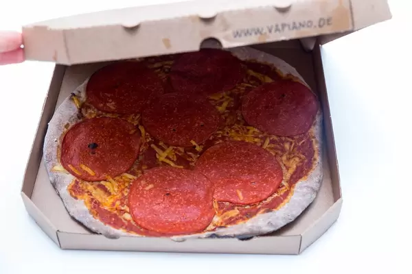 Food-Kette Vapiano bietet jetzt auch eine vegane Salamipizza an. Auch zum Mitnehmen