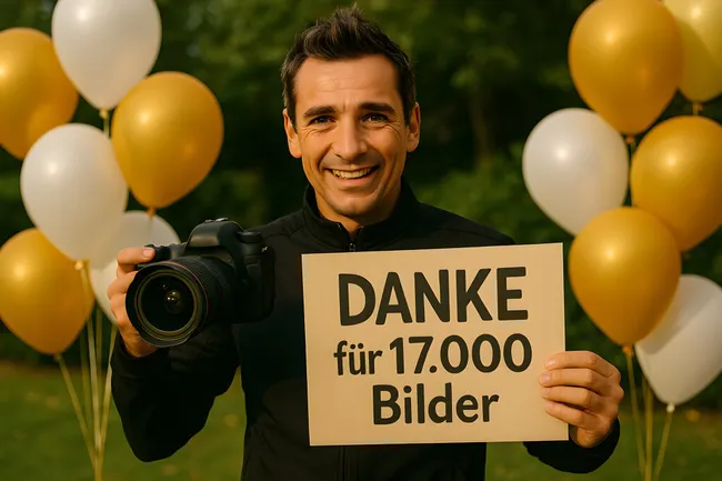 Fotograf feiert 17.000 Bilder mit Luftballons und Dankeschön-Schild
