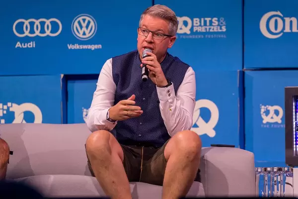 Frank Thelen mit klaren Worten auf der Bits&Pretzels im Rahmen der Tech-Konferenz