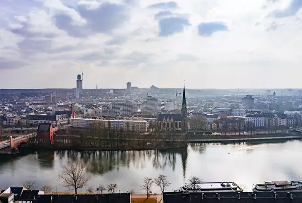 Frankfurt Reflection / Stadtreflexion