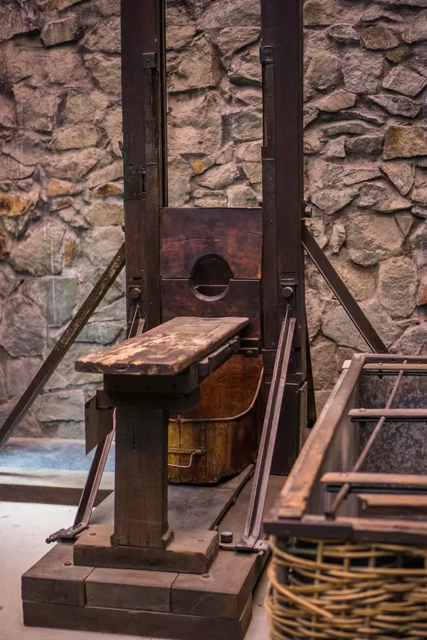 Französische Guillotine die im Vietnamkrieg benutzt wurde