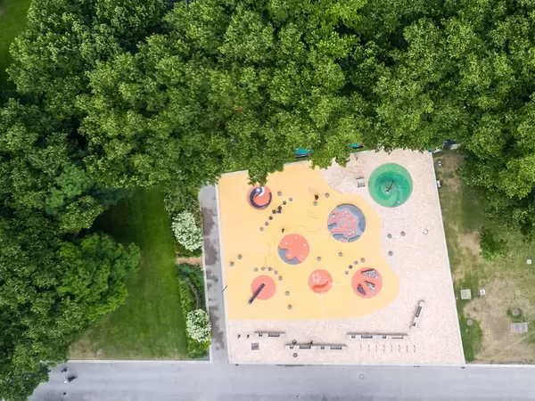 Freiwasserspiele in der Nähe des Ludwig Museums aus der Vogelperspektive