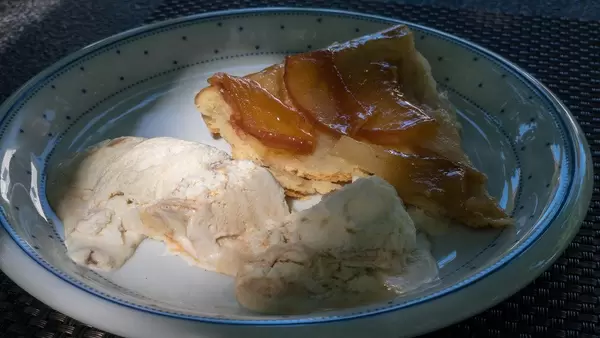French apple tart