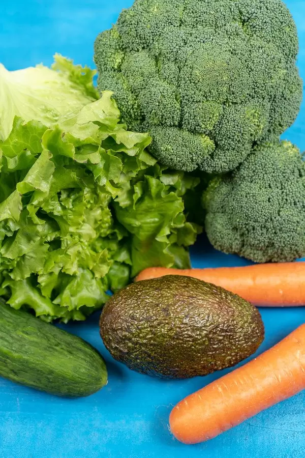 Fresh Carrots, Avocado, Broccoli, Lettuce and Cucumber (Flip 2020)