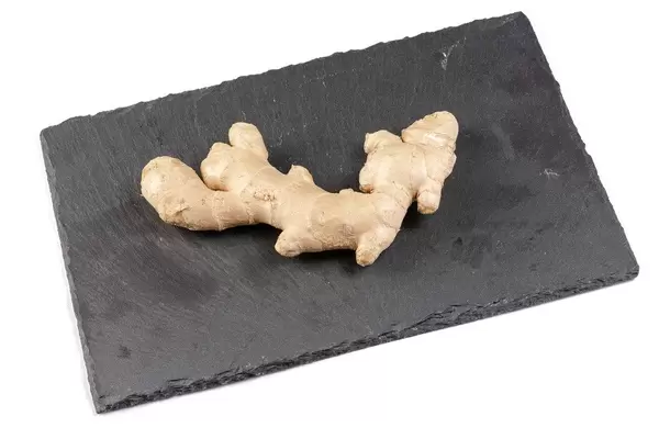 Fresh Ginger on the black stone tray (Flip 2019)