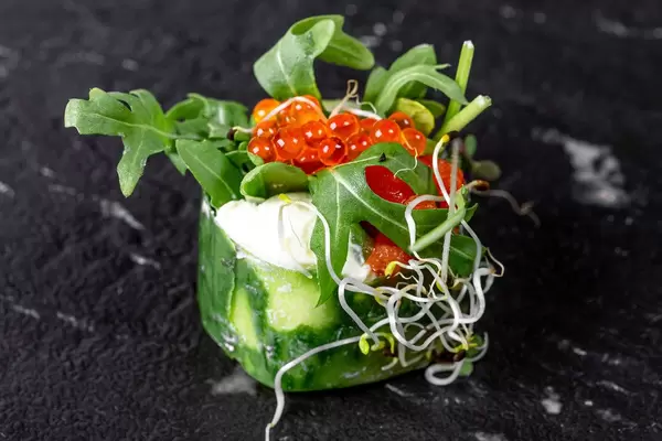 Fresh roll with cucumber, salmon, California cheese, arugula, micro greens and red caviar (Flip 2019)