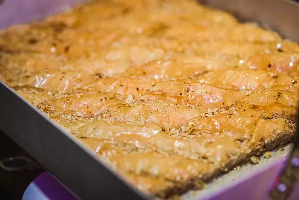 Freshly Baked Baklava In Mahane Yehuda Market (Flip 2019)