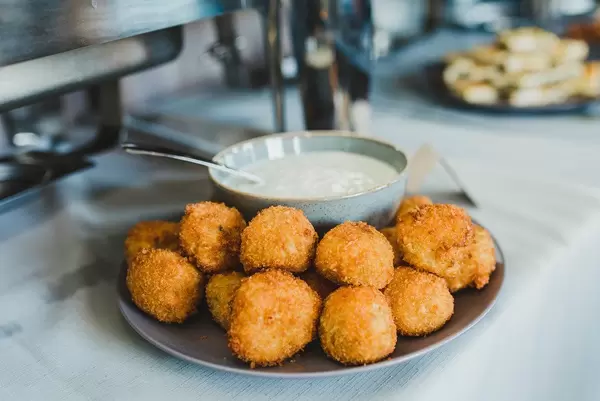 Fried Cheese Balls Served With Mayo Sauce (Flip 2019)
