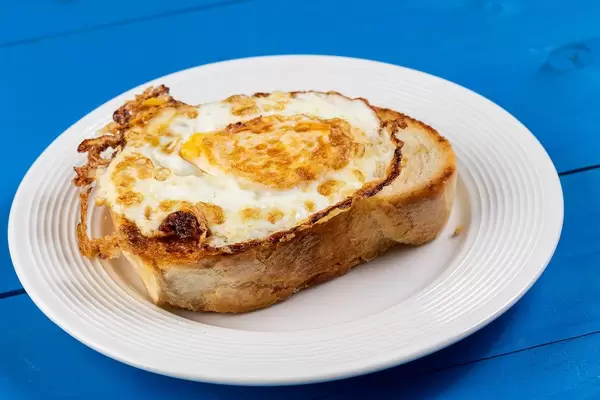 Fried Egg on the Toasted Bread (Flip 2019)