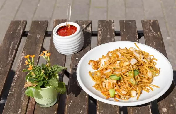 Fried Noodles with Chicken