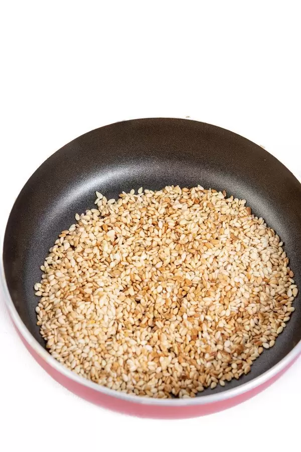 Fried Sesame in the frying pan