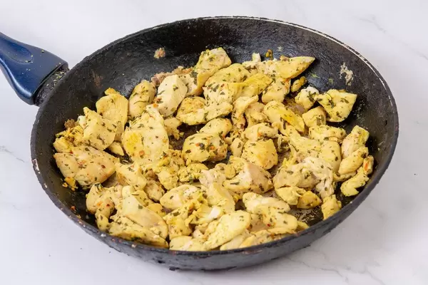 Fried sliced Chicken Breast with Spices (Flip 2019)