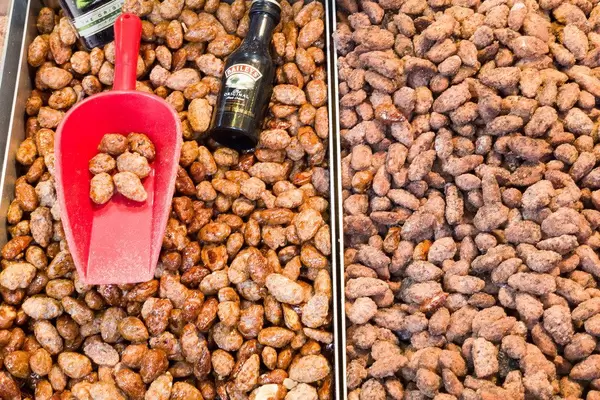 Frisch gebrannte Mandeln