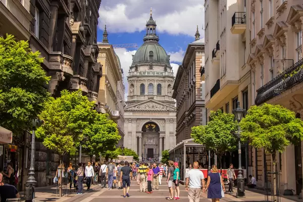 Front view of St Stephen's Basilica from Zrínyi street