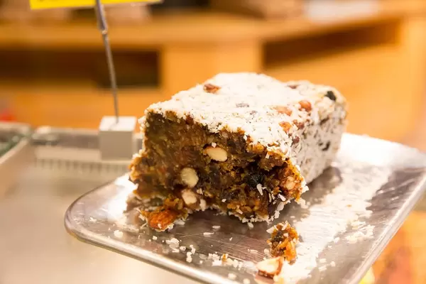 Früchtebrot bei Steinofenbäcker