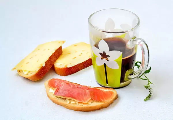 Frühstück: Kaffee & Sandwiches