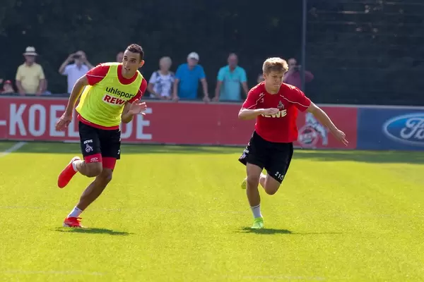 Fußballspieler Vincent Koziello beim Trainingsspiel mit dem Fußballligist 1. FC Köln