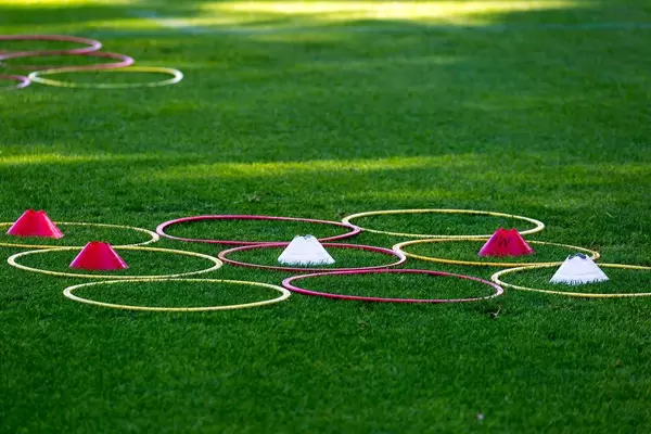 Fußballtraining mit Koordinationsringen