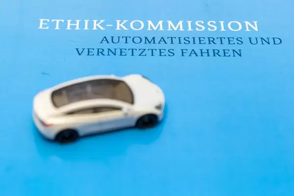 Future road traffic: report by german Ministry of Transportation about ethical issues of autonomous and networked driving