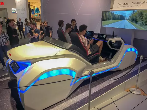Futuristic looking driving simulator by Bosch
