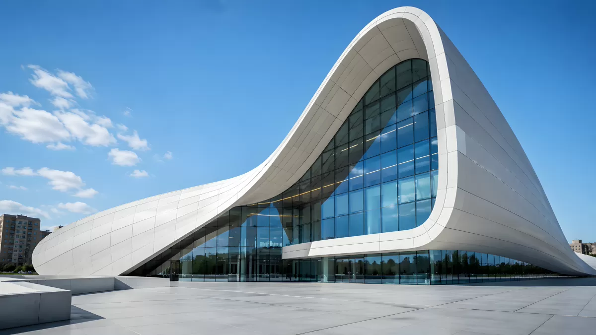 Futuristisches Kulturzentrum mit geschwungener Fassade