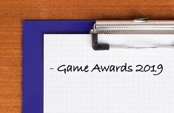 Game Awards 2019 als Text auf einem Klemmbrett geschrieben