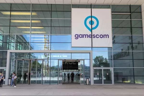 Gamescom Eingang auf dem Messeplatz in Köln