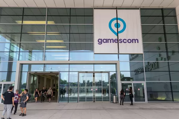 Gamescom Logo am Eingang Süd der Köln Messe
