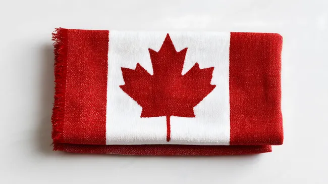 Gefaltete kanadische Flagge mit Ahornblatt