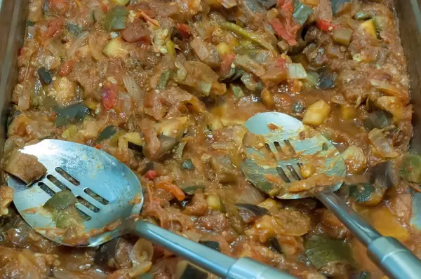 Gemüsebeilage am Büfett