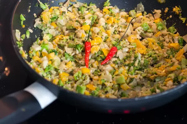 Gemüsepfanne Asiatisch mit Chili