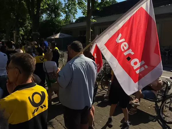 Gewerkschafter protestieren